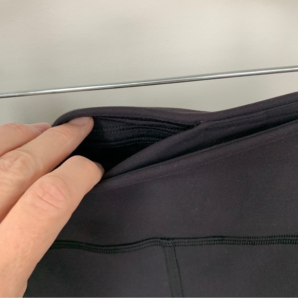 Lululemon Invigorate High Rise Shorts Size 4 - Picture 4 of 5